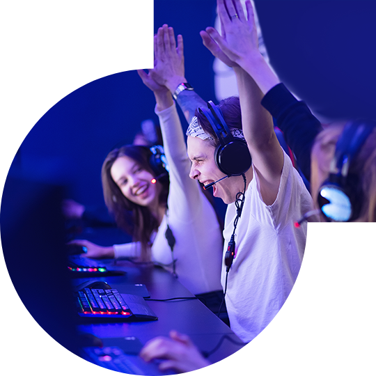 pp电子独家双向驱动技术<br>让电竞玩家尽情享受极致高速快感